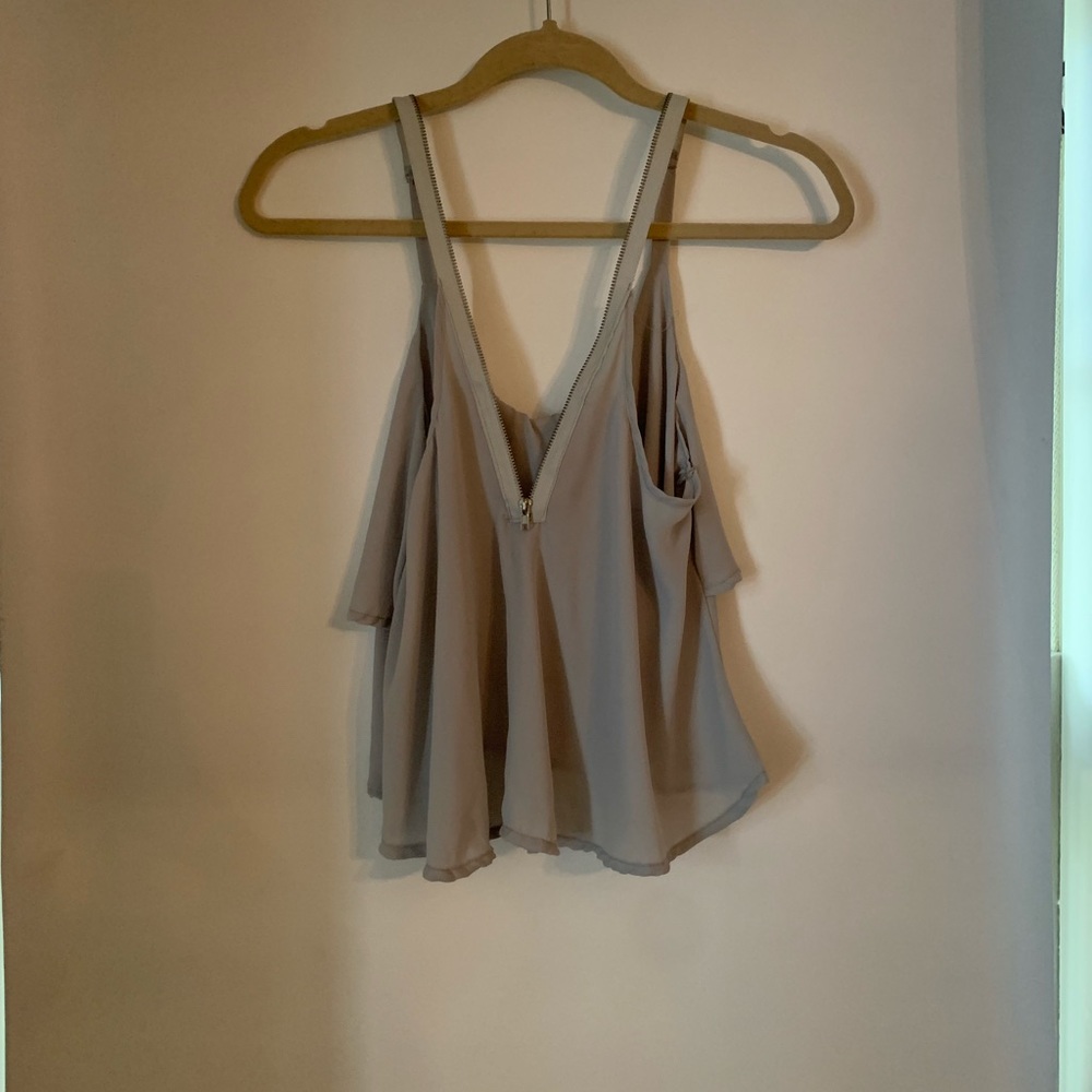 Grey top - Picture 6 of 6